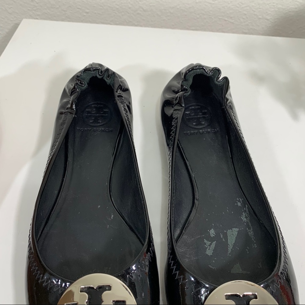 TORY BURCH Patent Leather REVA Silver Logo Flats - Picture 6 of 9